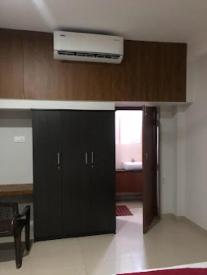 Redbell Suites Residency Kondotty Extérieur photo