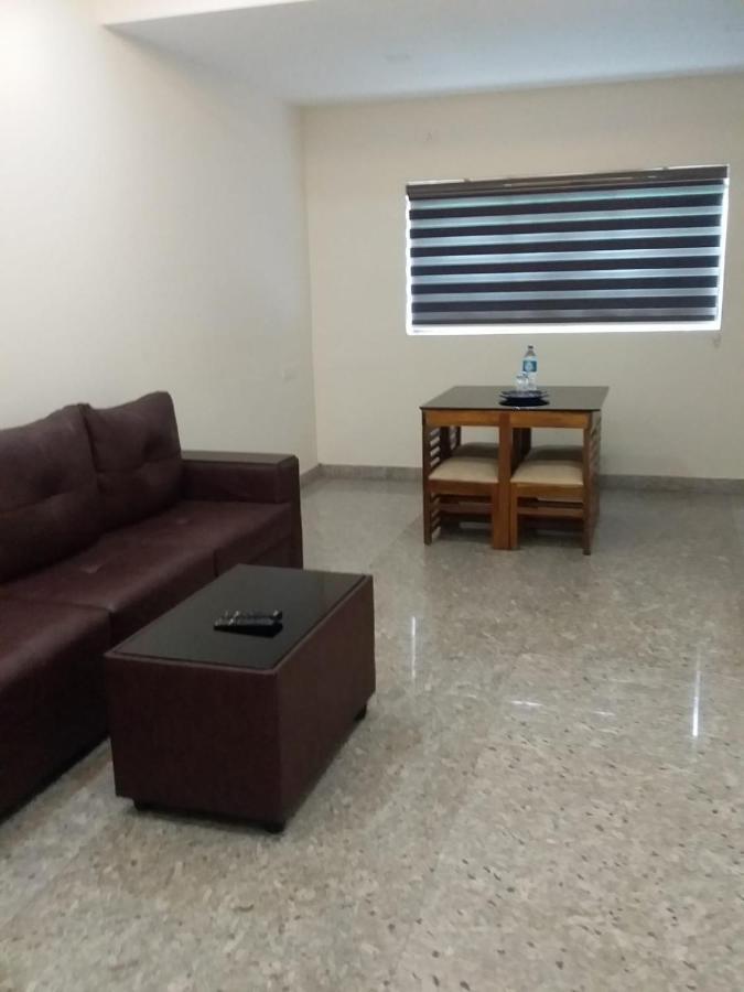 Redbell Suites Residency Kondotty Extérieur photo